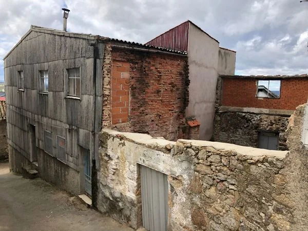 Renovation house in Cantagallo, 4 bedrooms