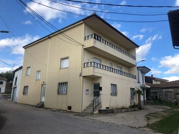 Edificio rural de 827 m²