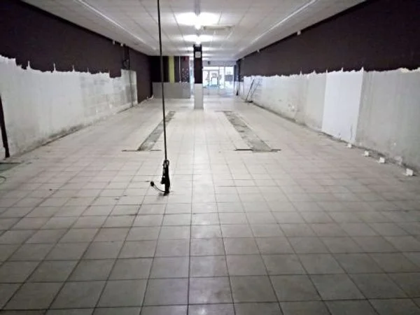 Local comercial céntrico de 490 m²