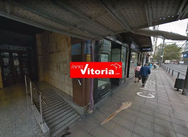 Central street-front commercial unit, 150 m²
