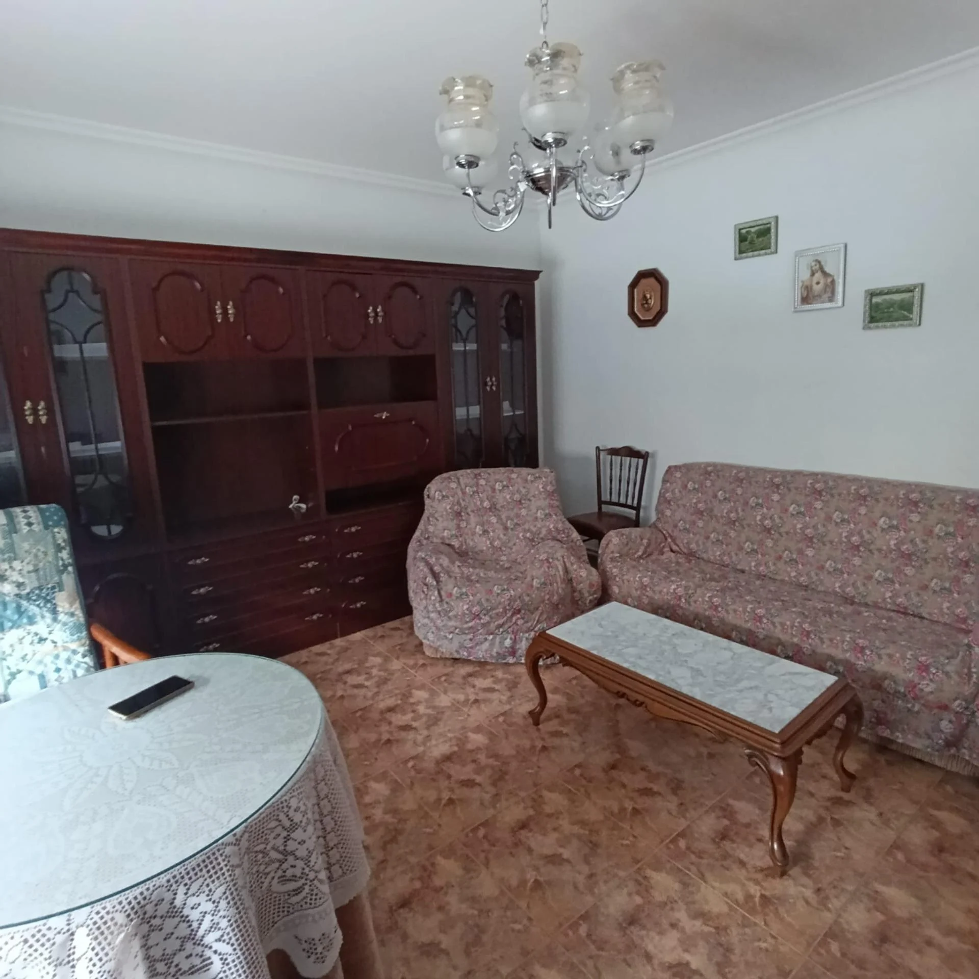 Move-in-ready house with four bedrooms