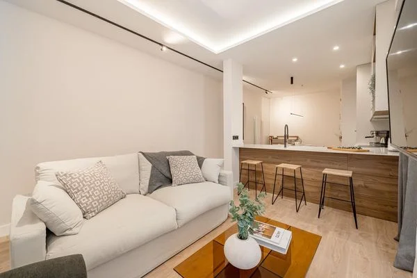 Renovated Sol flat with three bedrooms