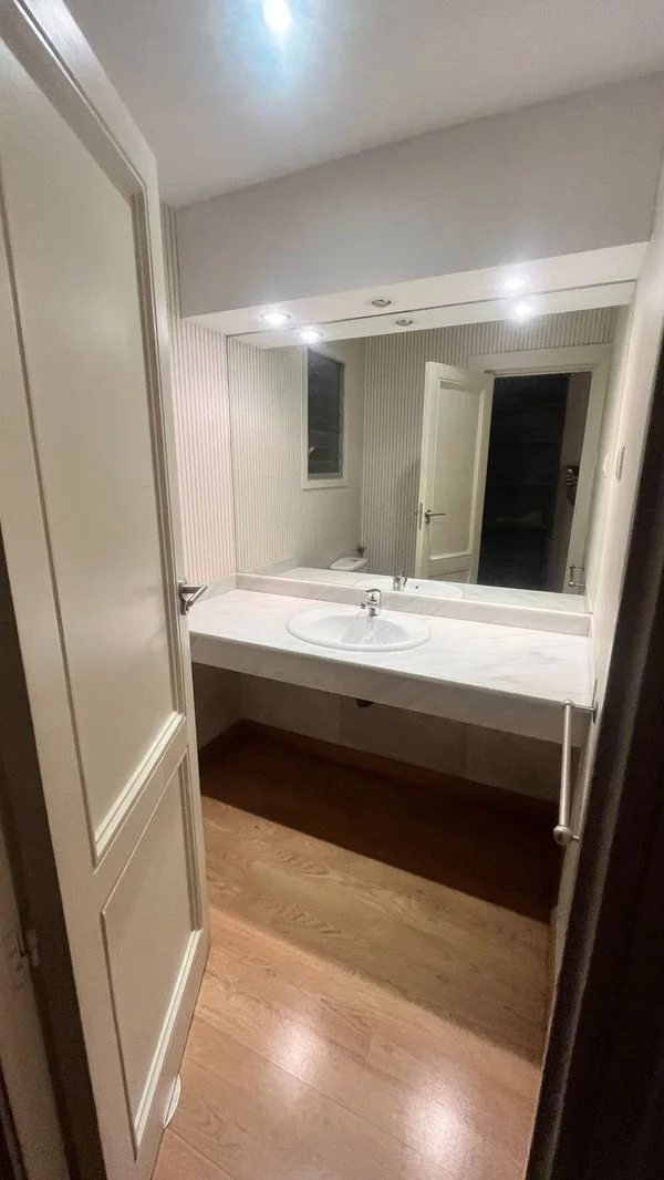El Viso flat to reform, 3 bedrooms