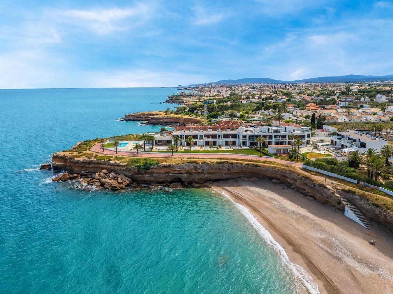Seafront townhouse with three bedrooms