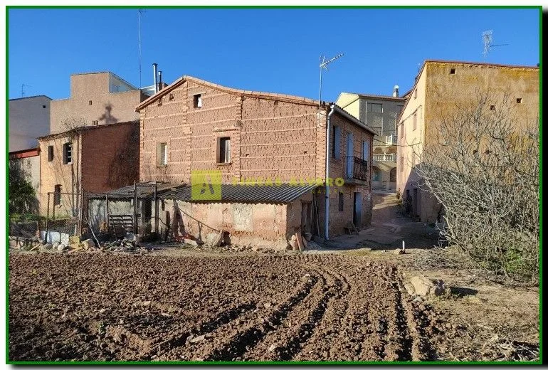 Chalet para reformar en Cordovín, 160 m²