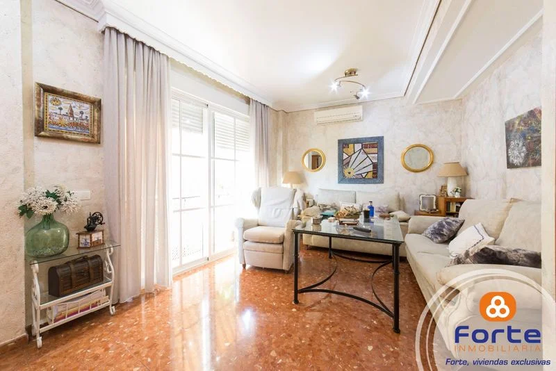 Casa dúplex con dos viviendas