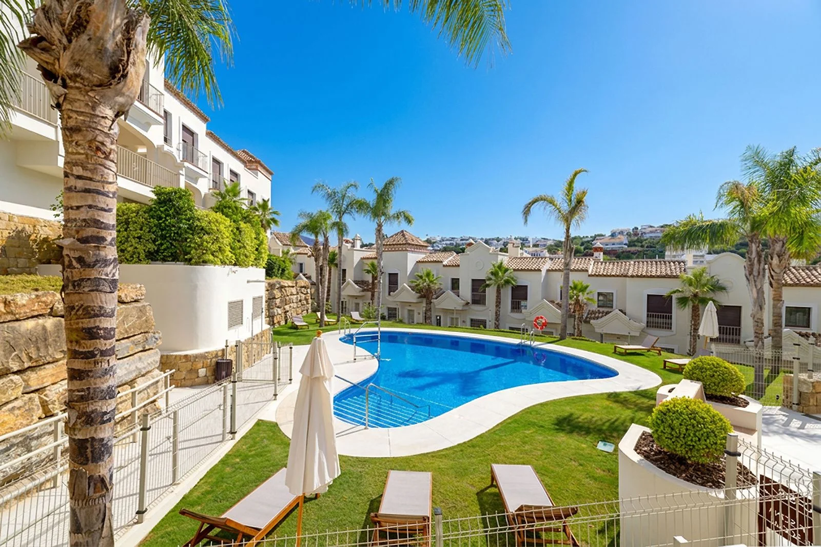 Villas nuevas de tres dormitorios en Estepona