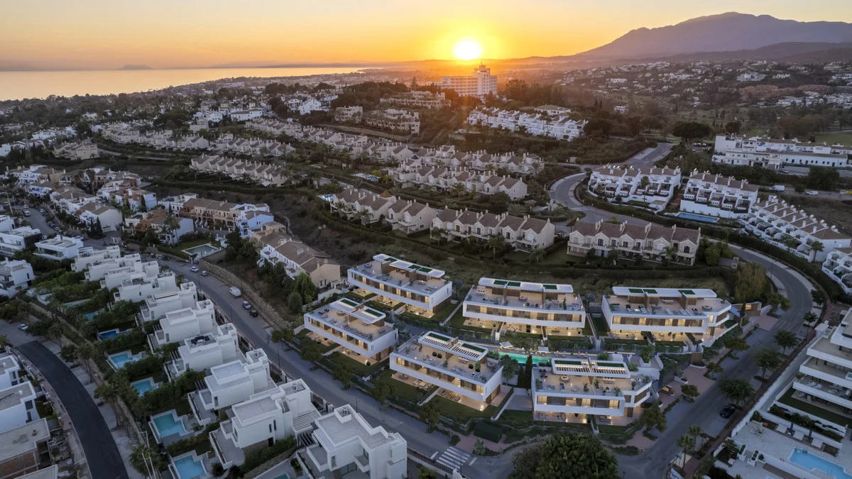 Pareado sobre plano en El Paraíso, cuatro dormitorios