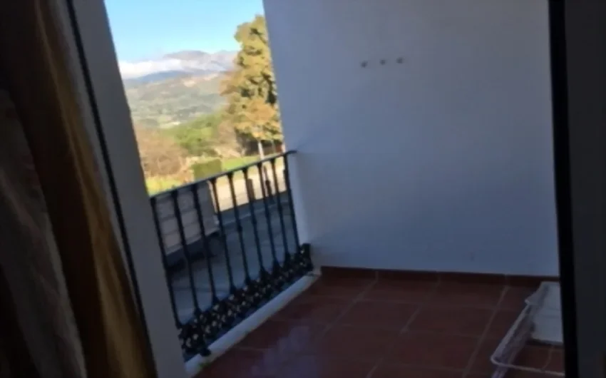 Bank-repossessed Gaucín flat, three bedrooms