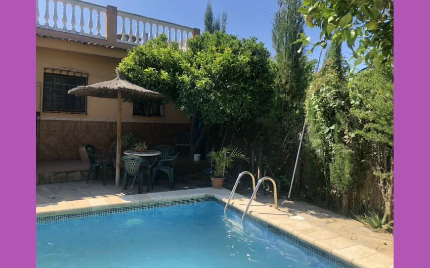 Rural three-bedroom house near Alcornocales