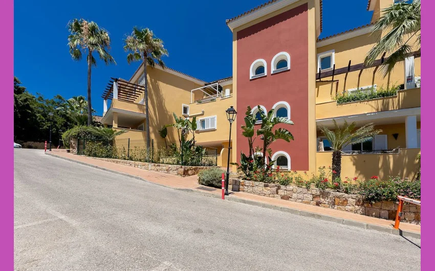 Bank-repossessed two-bedroom golf apartment