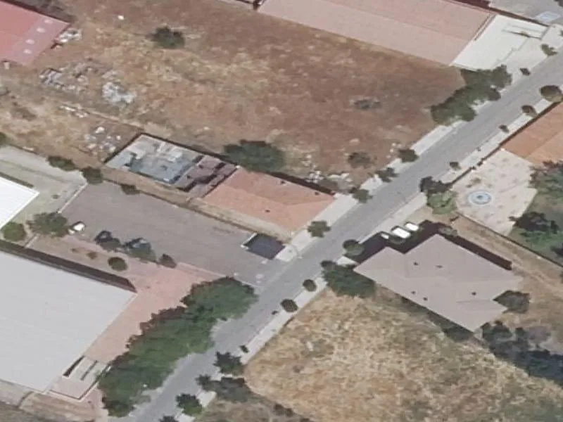 Auctioned building with 50% ownership share