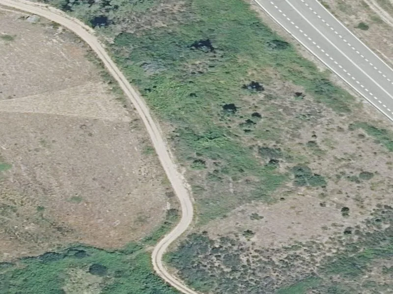 Terreno en subasta en Larouco, 1.022 m²