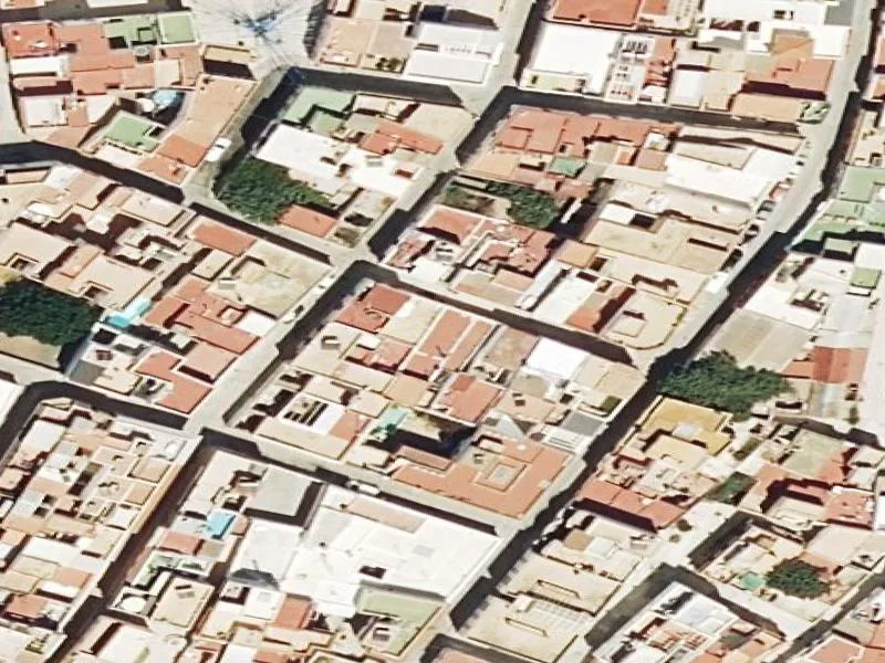 Urban house with 229 m² built area