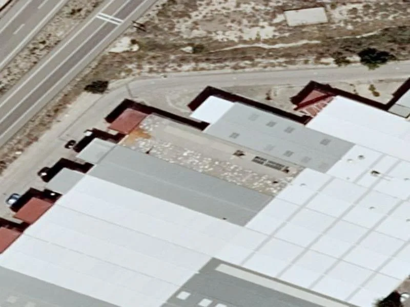 Industrial warehouse in Cadrete auction